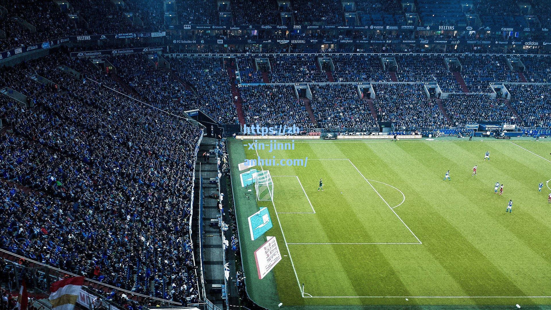 中国女足赛后引热议，球员坚韧表现获赞，主教练战术决策遭质疑